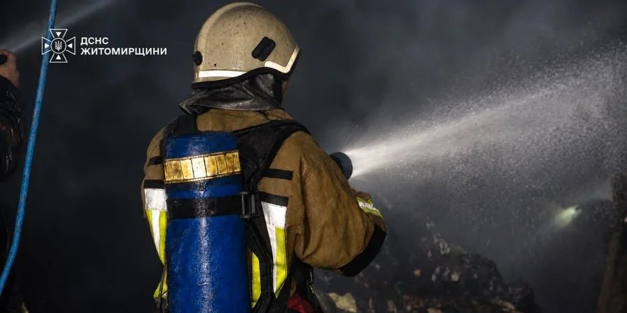 Росія атакувала Житомирщину дронами, пошкоджено енергооб'єкт і будинок