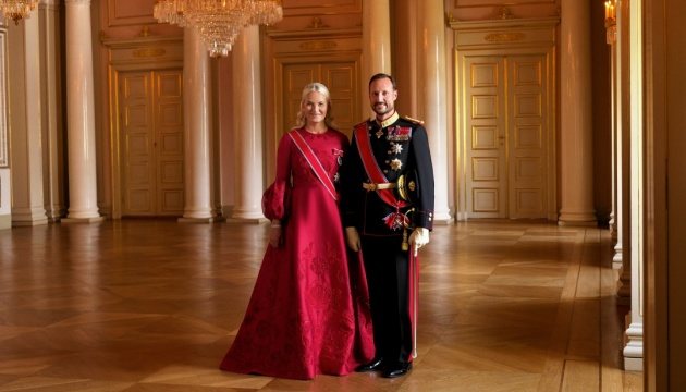Король Норвегії Гокон VIII склав присягу перед парламентом