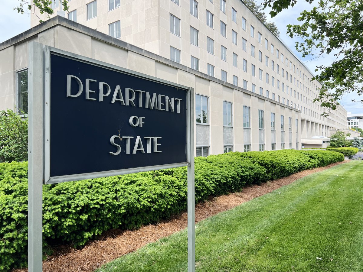 Госдеп США робить ставку на заслуги в дипломатичній службі