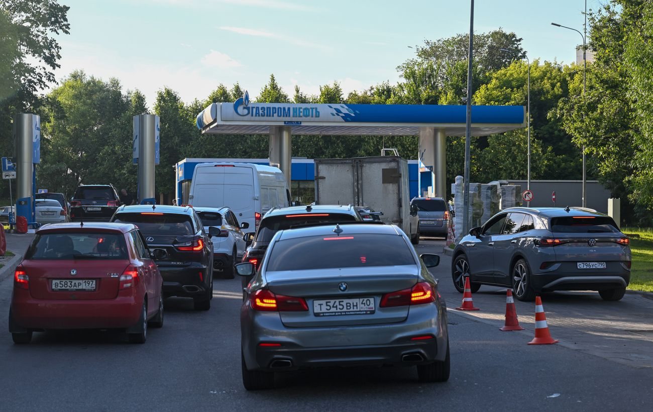 У шести регіонах Росії повністю зник бензин для населення через паливну кризу