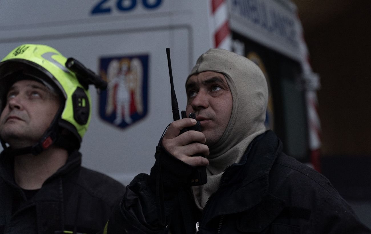 Російський удар по багатоповерхівці в Дарницькому районі Києва: загинула людина, двоє поранених