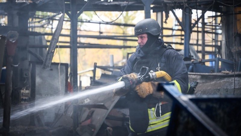 Російська атака на Чернігів поранила двох жінок
