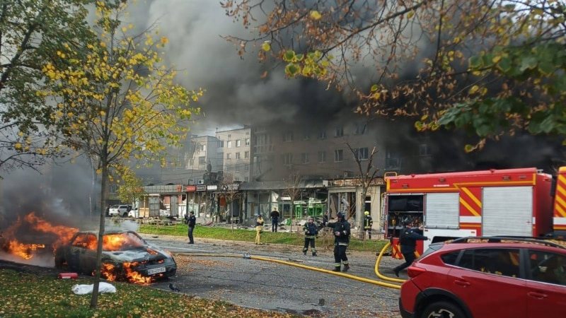 Російська атака пошкодила центр Чернігова, двоє людей загинули