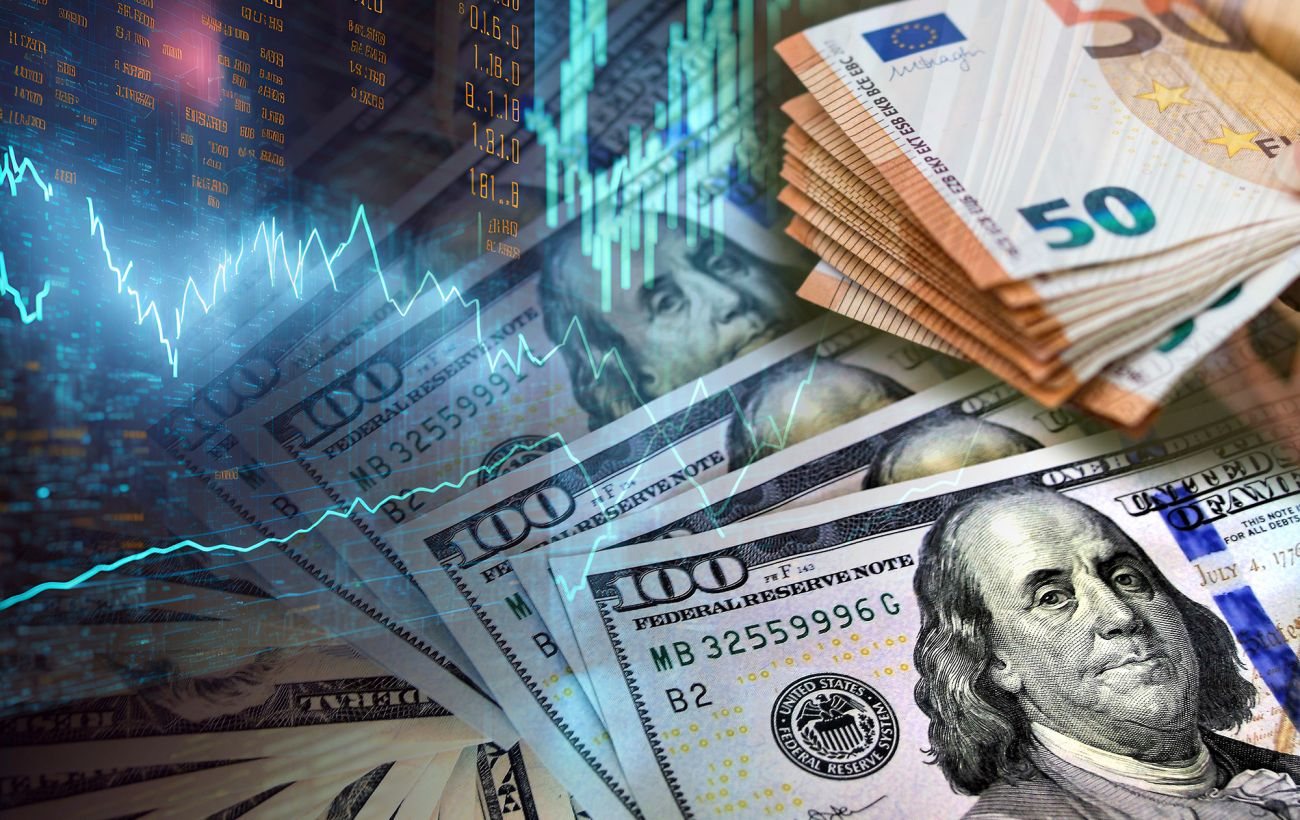 Банки знизили курси: долар від 44,95 грн, євро від 51,20 грн