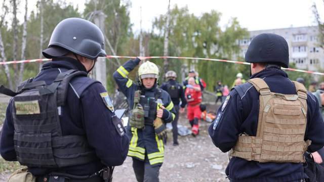 Росіяни скинули три авіабомби на Суми: загинула 16-річна дівчина, ще п'ятеро поранені