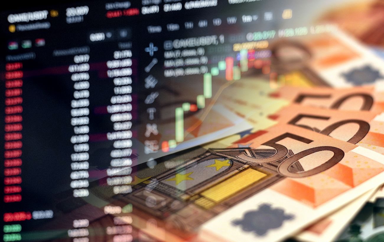 НБУ знизив курс долара до 45,02 грн і підвищив євро до 50,56 грн