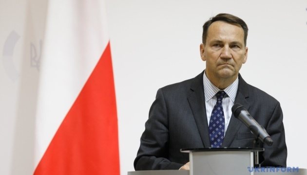 Сікорський: Росія не має ресурсів для нападу на Польщу, але може вдатися до провокацій