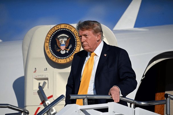 Рейтинг Трампа впав до історичного мінімуму, демократи посилюють позиції перед виборами до Конгресу