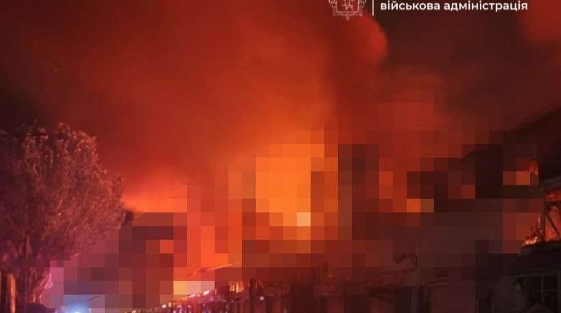 Армія РФ вдарила по Запоріжжю: є постраждалі, пошкоджений торговий центр