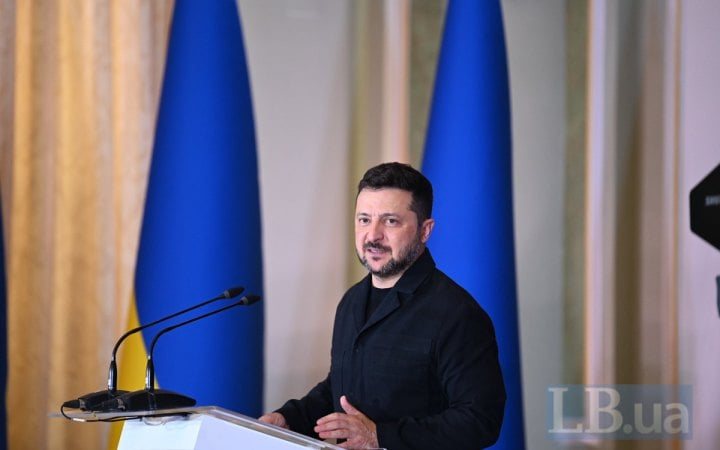 Зеленський підписав укази про звільнення послів у низці країн