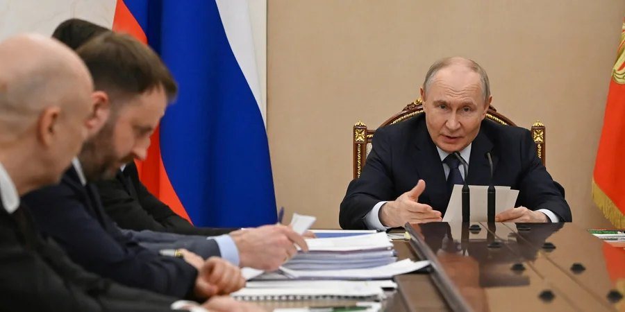 Путін визнав «тимчасові труднощі» в економіці РФ після ударів по НПЗ і складах Wildberries