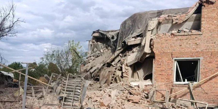 Російські війська вдарили ракетою по Леб’яжому на Харківщині, постраждали діти