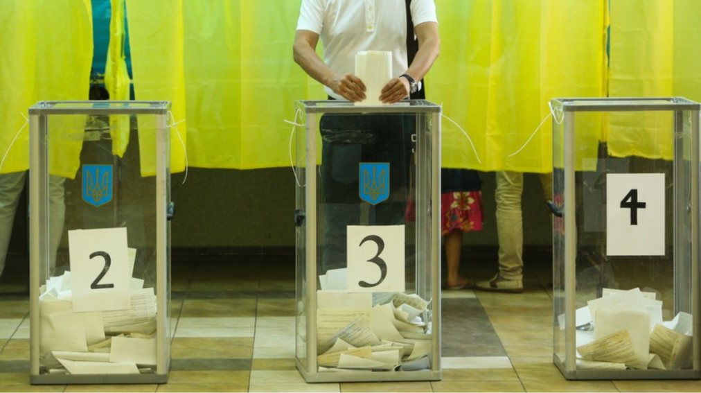 У Єврокомісії заявили, що Україна сама вирішуватиме, коли проводити вибори