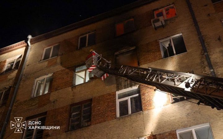 У Харкові на пожежі в житловому будинку загинула людина, ще п’ятеро постраждали