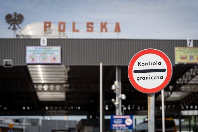 Польща: російський дрон влучив за два кілометри від кордону з Україною